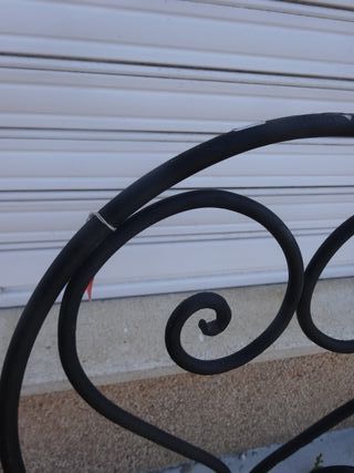 SEDIE IN FERRO FORGIATO CON SEDILE TONDEGGIANTE PER ESTERNO