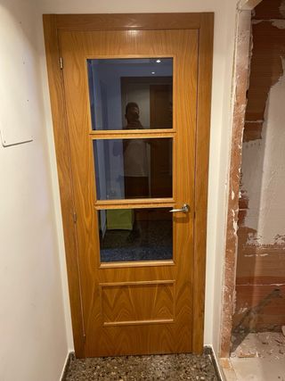 Puertas madera maciza