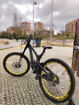 Bicicleta DH EVIL acepto cambio