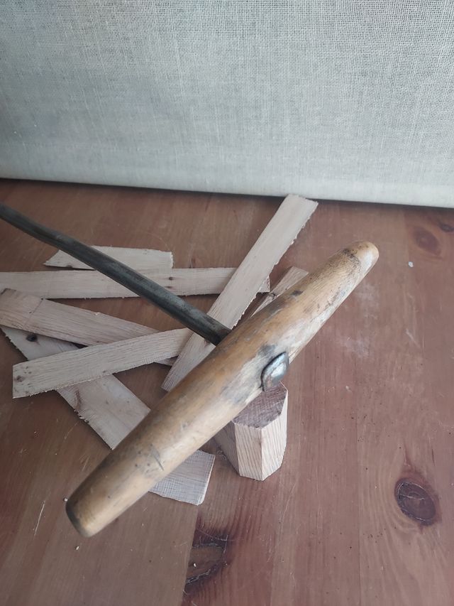 Gancho de forja antiguo