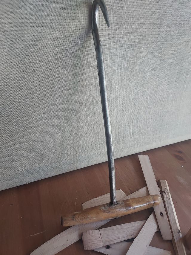 Gancho de forja antiguo