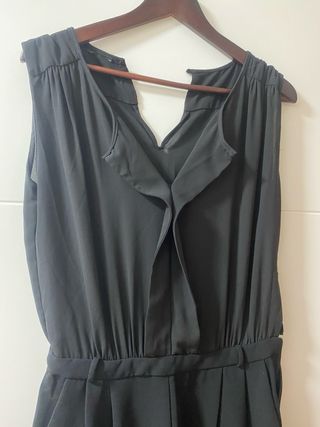 Mono negro elegante