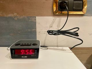 Radio despertador digital Elbe 