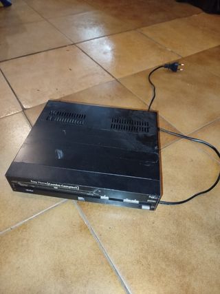 Reproductor DVD Easy Home Combo Compact