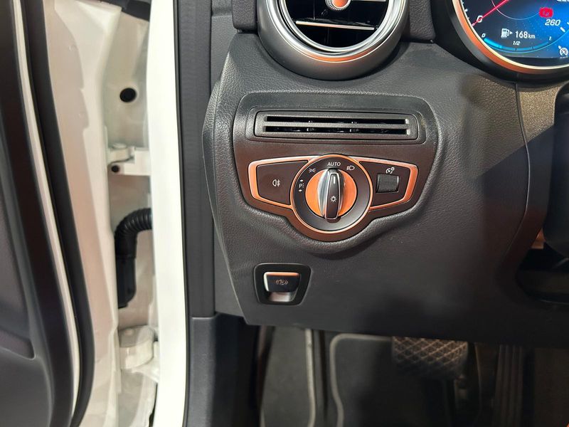 Mercedes-Benz GLC 2021, foto 36