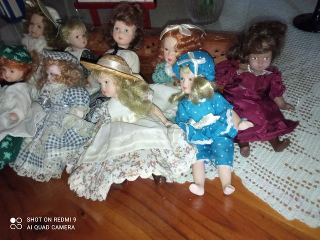 Muñecas porcelana + accesorios
