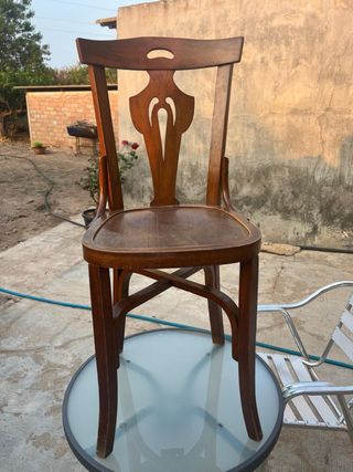 Sillas antiguas de madera