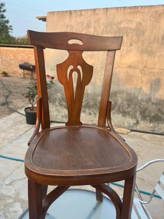 Sillas antiguas de madera
