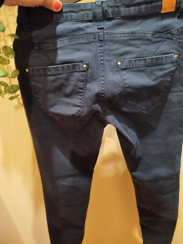 Pantalones Stradivarius azul marino
