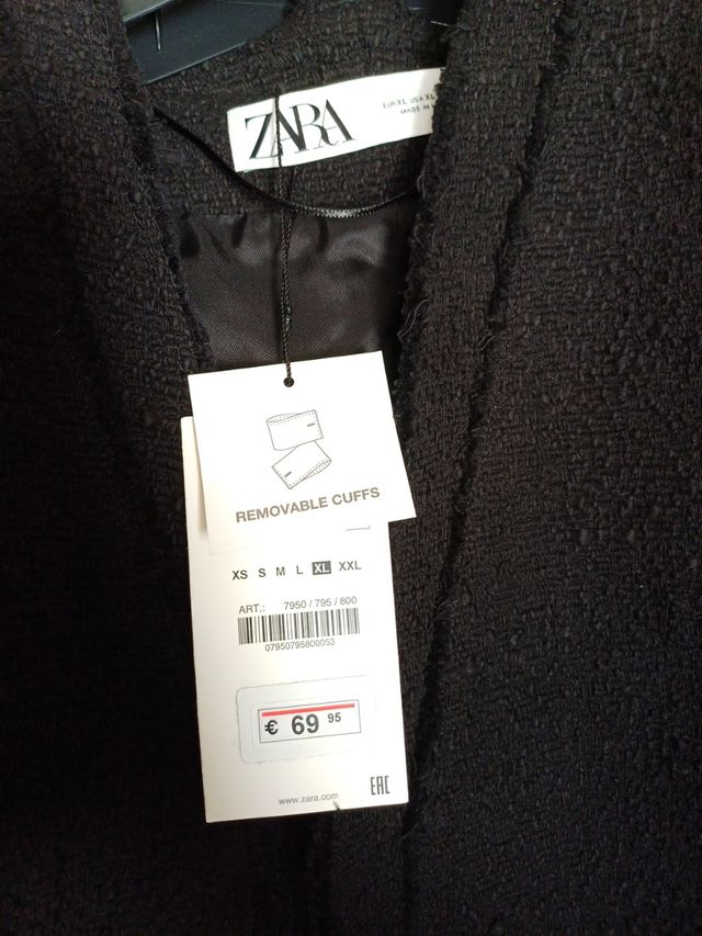 Chaqueta negra Zara - M