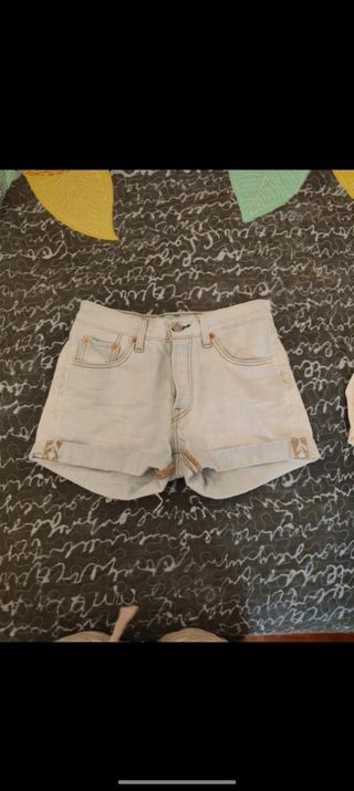 Shorts Levis - Vaqueros claros