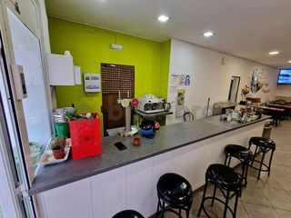 Local comercial en venta en Pubilla Cases en Hospitalet de Llobregat, L´