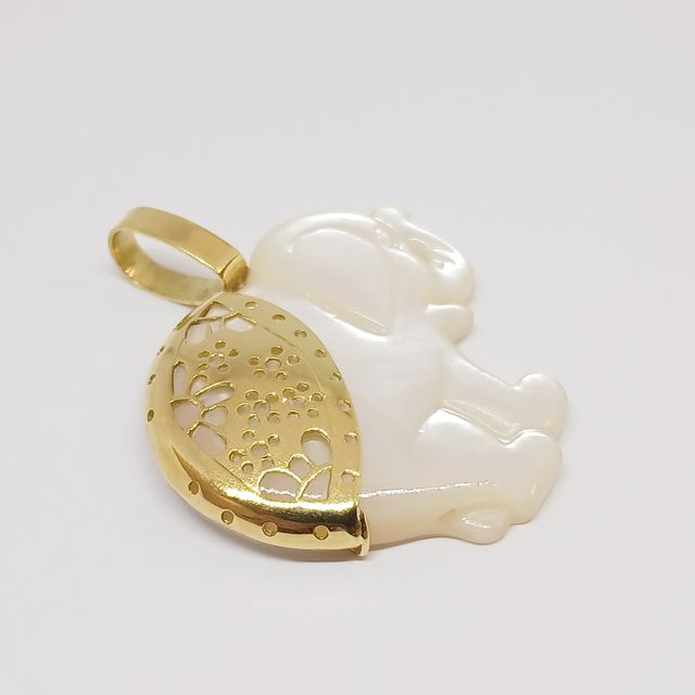Colgante Oro Elefante Nácar
