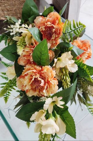 Bouquet fiori finti beige-arancio