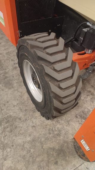 Plataforma Tijera JLG 18 diésel