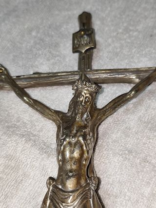 Crucifijo de metal macizo vintage, religioso