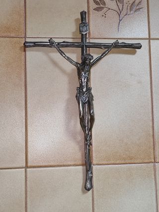 Crucifijo de metal macizo vintage, religioso