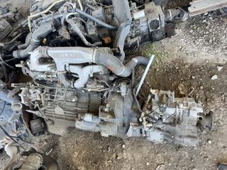 Motor Nissan B6.60 y caja de cambios ZF S5-42