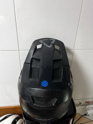 Casco Leatt MTB DH negro
