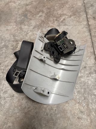 Cinturón seguridad trasero R56