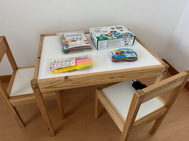 Mesa de luz montessori sillas materiales de segunda mano por