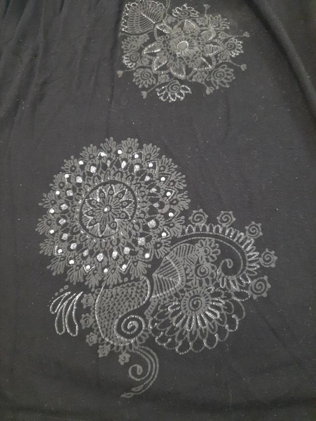 Camiseta negra Stradivarius - Talla L