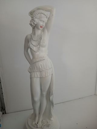 Escultura Venus Moschino