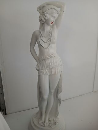 Escultura Venus Moschino