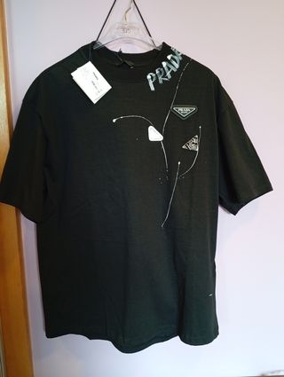 Camiseta Prada negra 