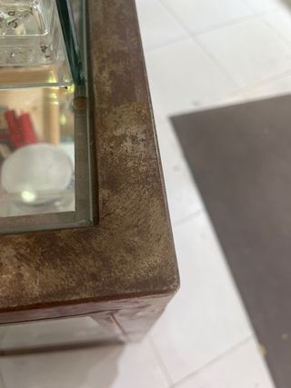 Vitrina expositora con ruedas y freno color oxidon