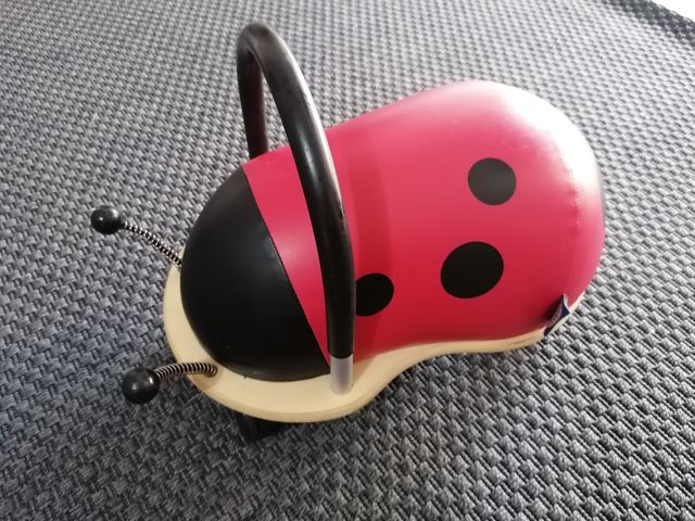 WHEELY BUG. Correpasillos Mariquita.