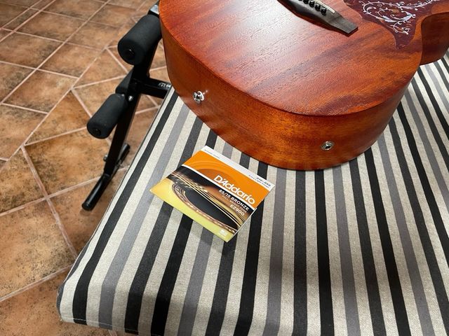 Chitarra Ibanez elettroacustica