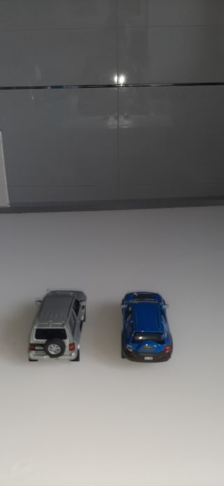 2 Coches Todoterreno: Mitsubishi escala 1/43
