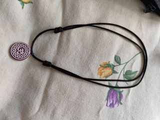 Collar rojo calaveras morado corazón zen ancla can