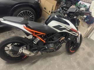 KTM Duke 125