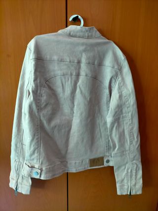 Cazadora Desigual beige talla S