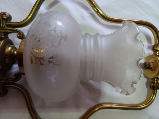 LAMPARA DE BRONCE VINTAGE SENCILLA Y BONITA.