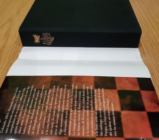 Novela negra El fuego-Katherine Neville