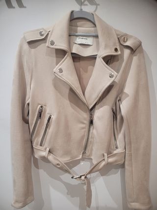 Chaqueta ante beige Stradivarius