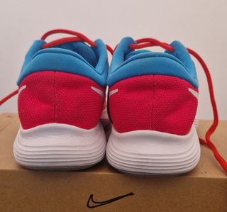 Zapatillas Nike Revolution 4 GS poco uso 