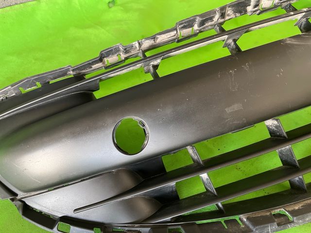 Rejilla frontal Peugeot 207