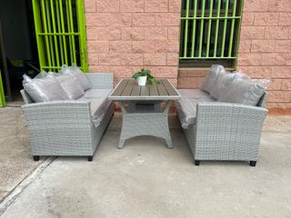 Conjunto jardín gris mimbre-madera