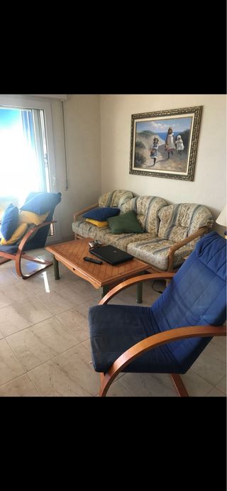 sofa y mesa de centro