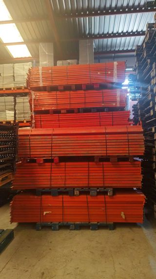 Bastidores y largueros metálicos