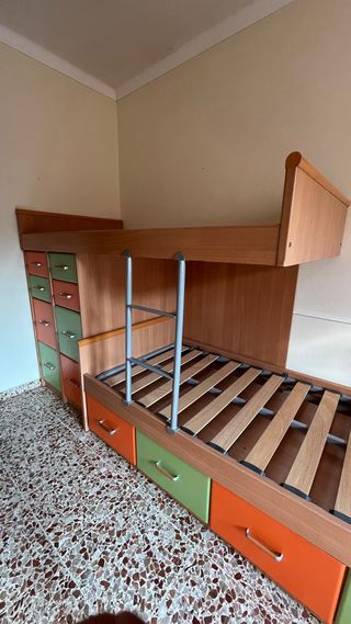 Litera infantil en buen estado.