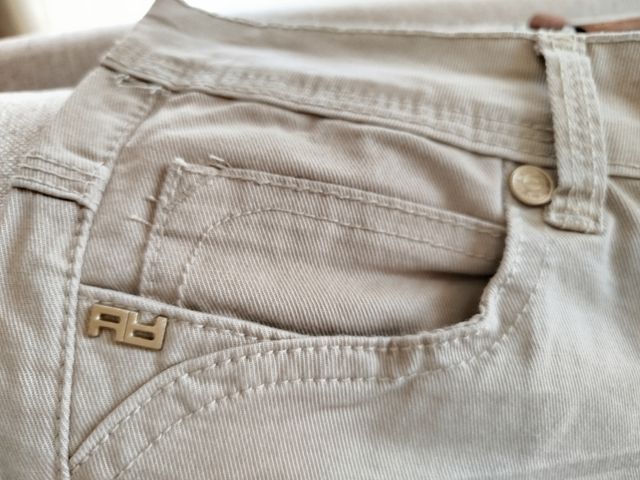 Pantaloni beige donna