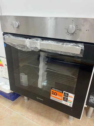 Horno Indesit inox. - 220º