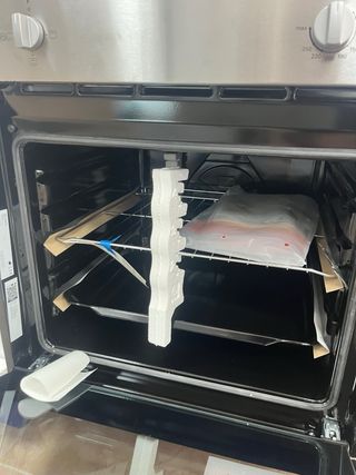 Horno Indesit inox. - 220º