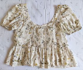 Blusa Naf Naf boho flores, talla S
