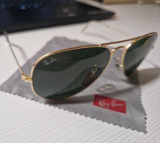 Ray-Ban Aviator: Gafas de sol doradas